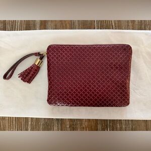 G.I.L.I. Haloguard Woven Leather Wristlet Clutch in Burgundy